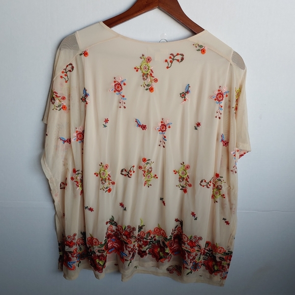 Cleo Kai Floral mesh blouse - Picture 2 of 4